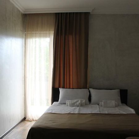 Hotel Progress Батуми Экстерьер фото