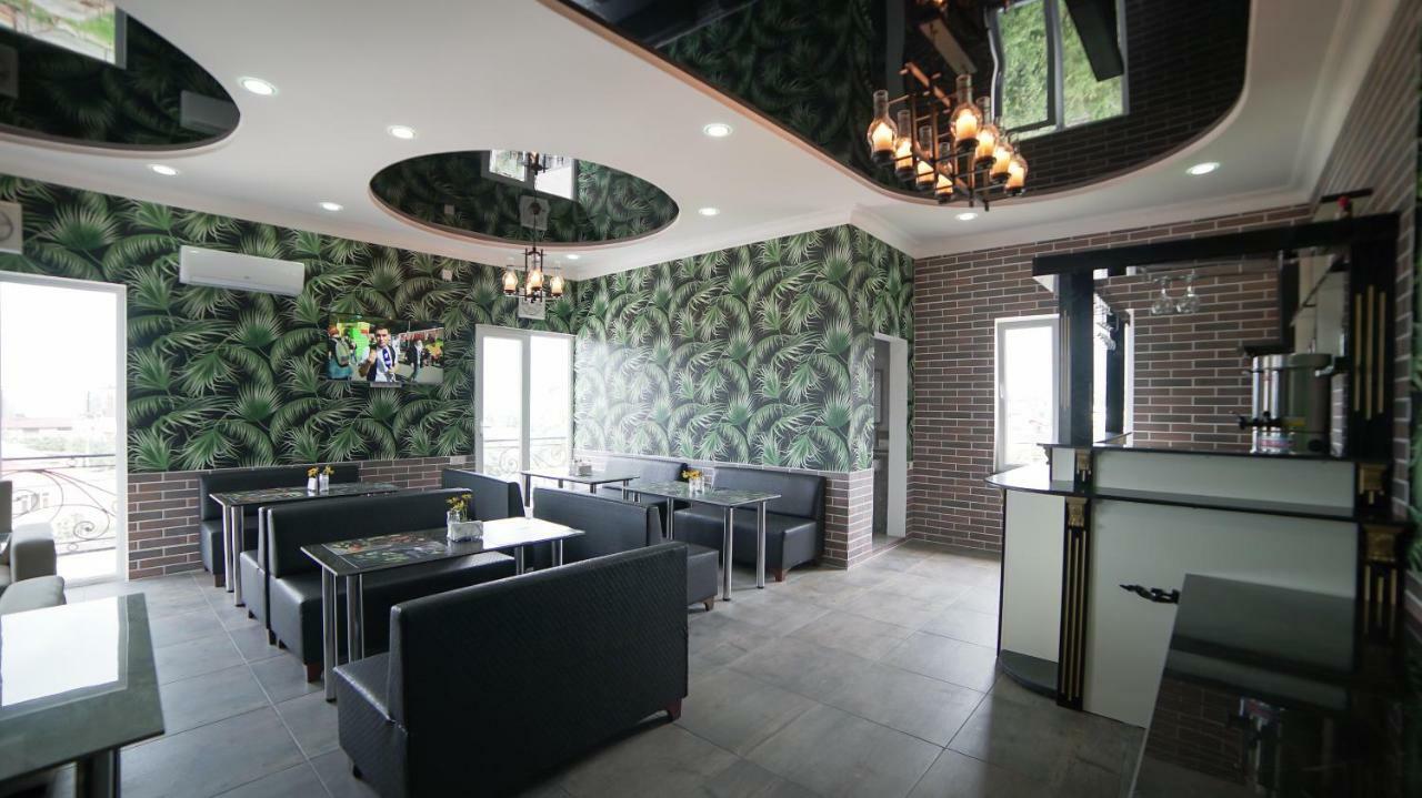Hotel Progress Батуми Экстерьер фото