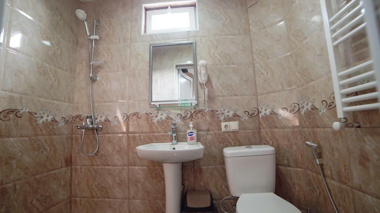 Hotel Progress Батуми Экстерьер фото