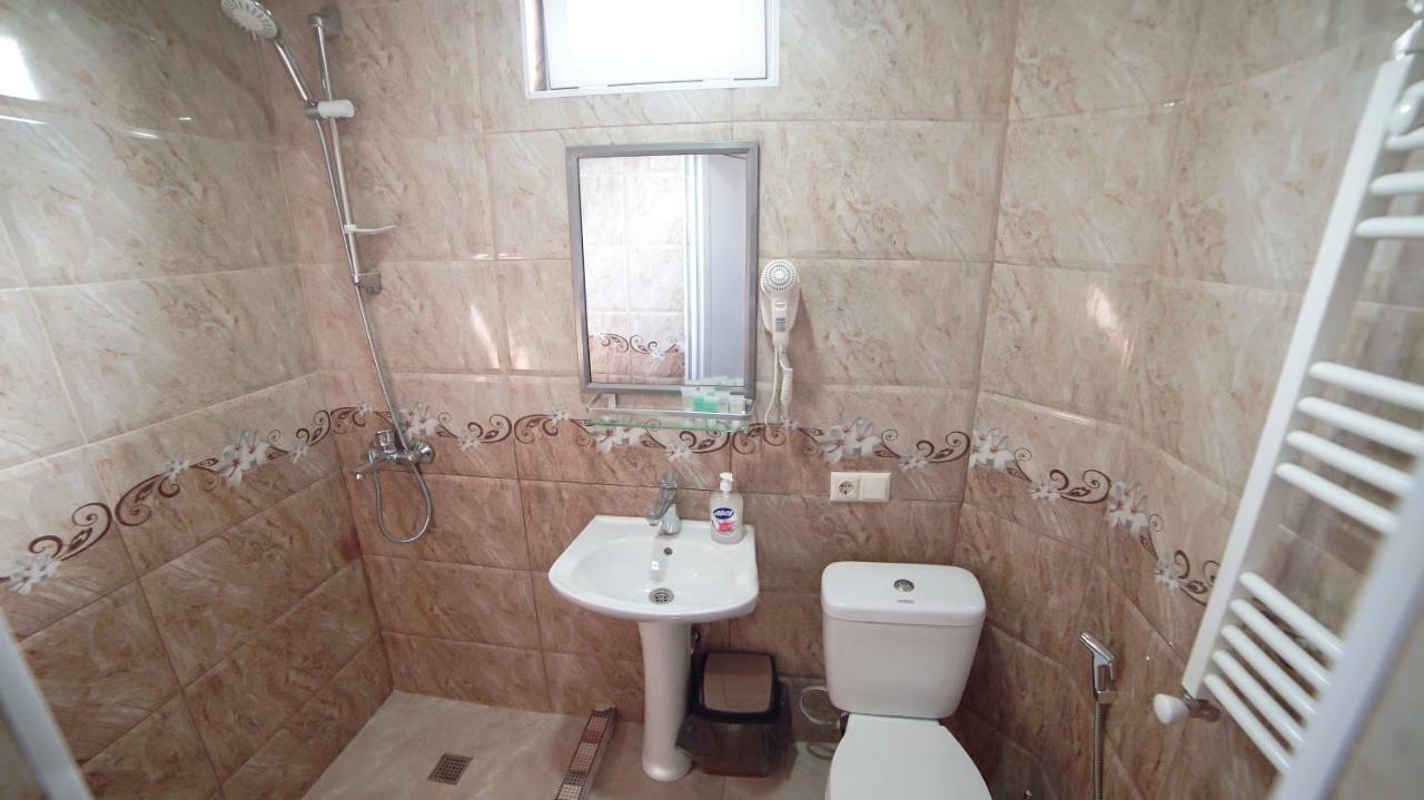 Hotel Progress Батуми Экстерьер фото