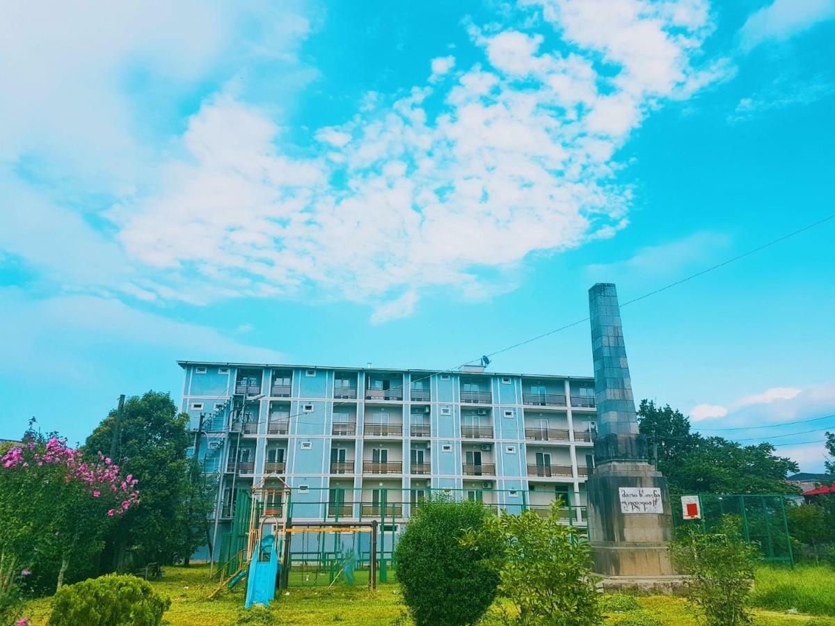 Hotel Progress Батуми Экстерьер фото