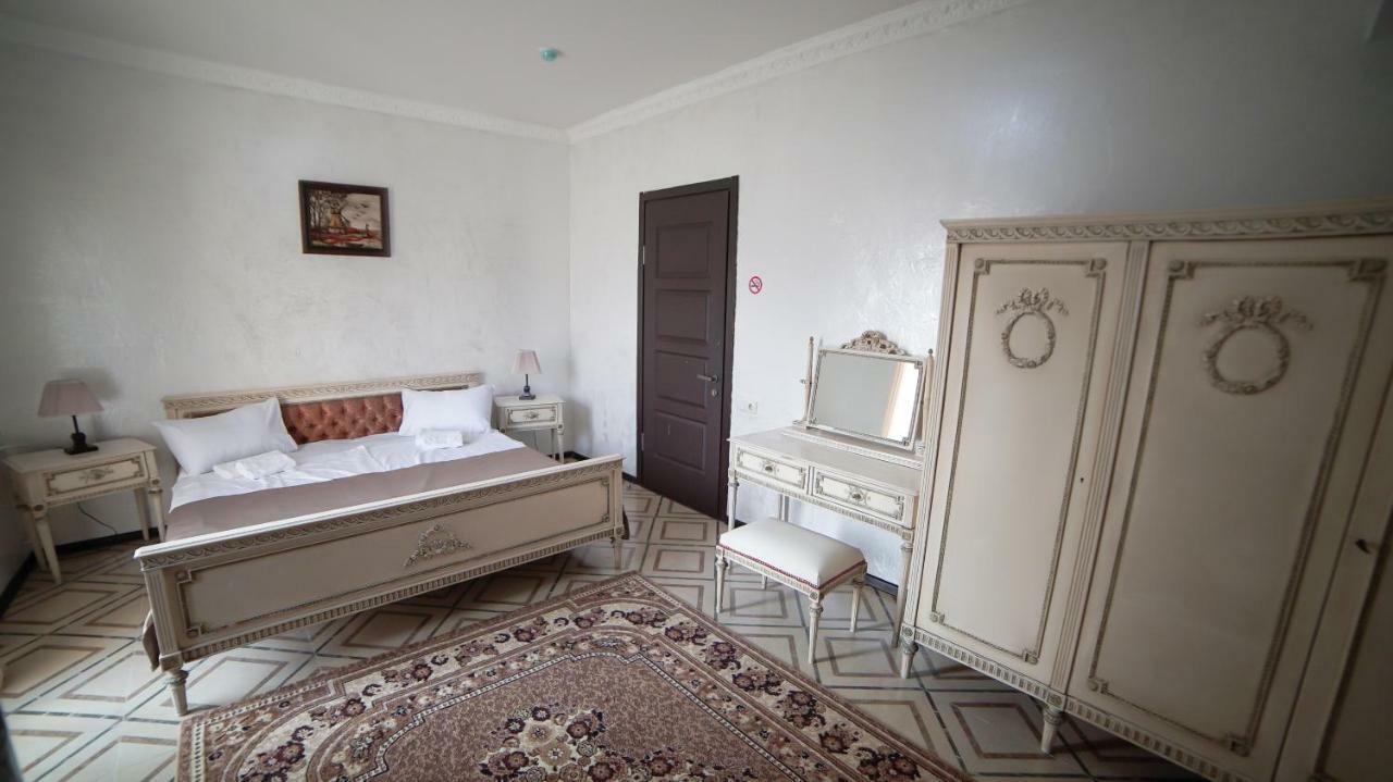 Hotel Progress Батуми Экстерьер фото